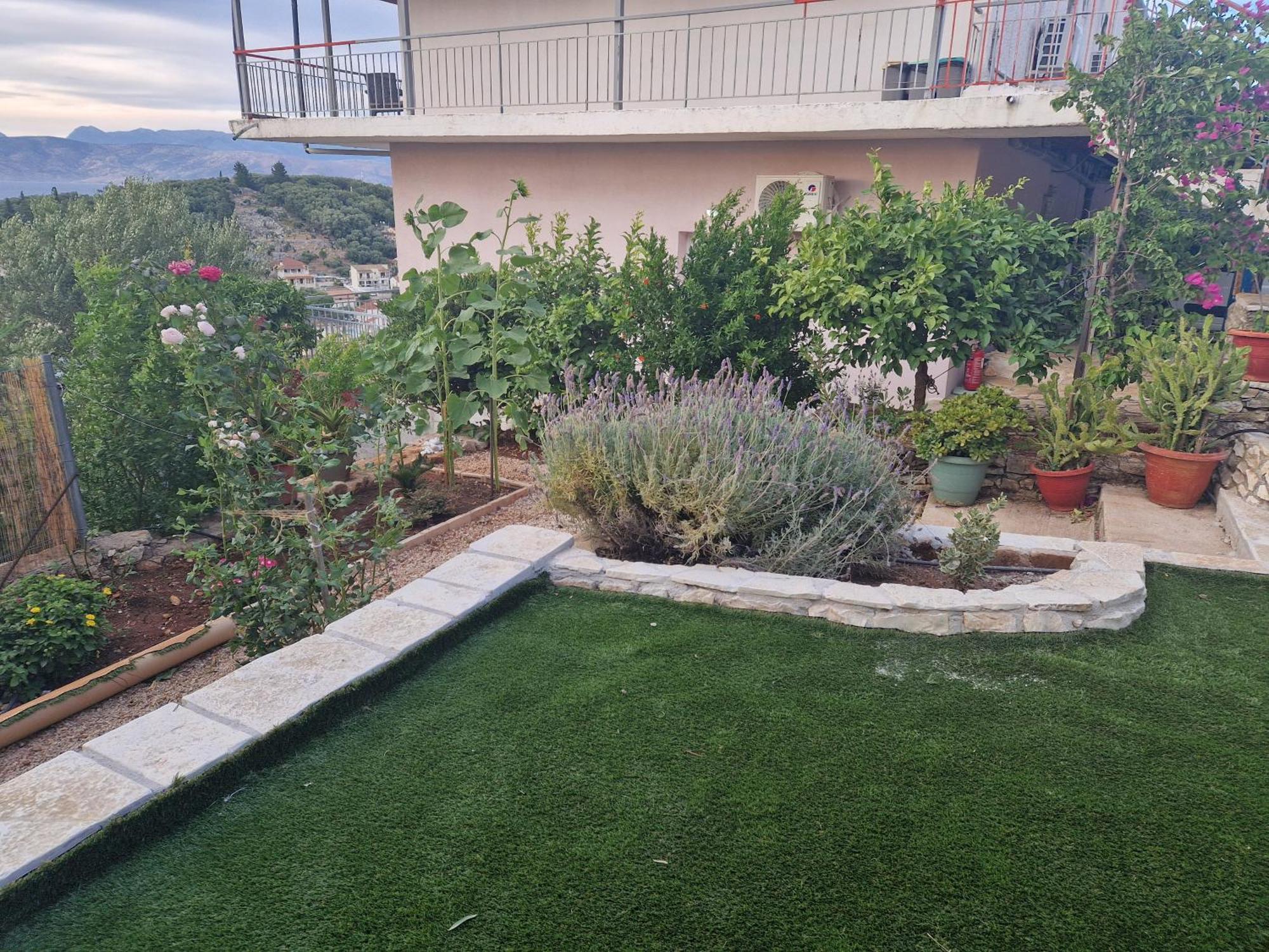 Fatiras Studios Apartment *