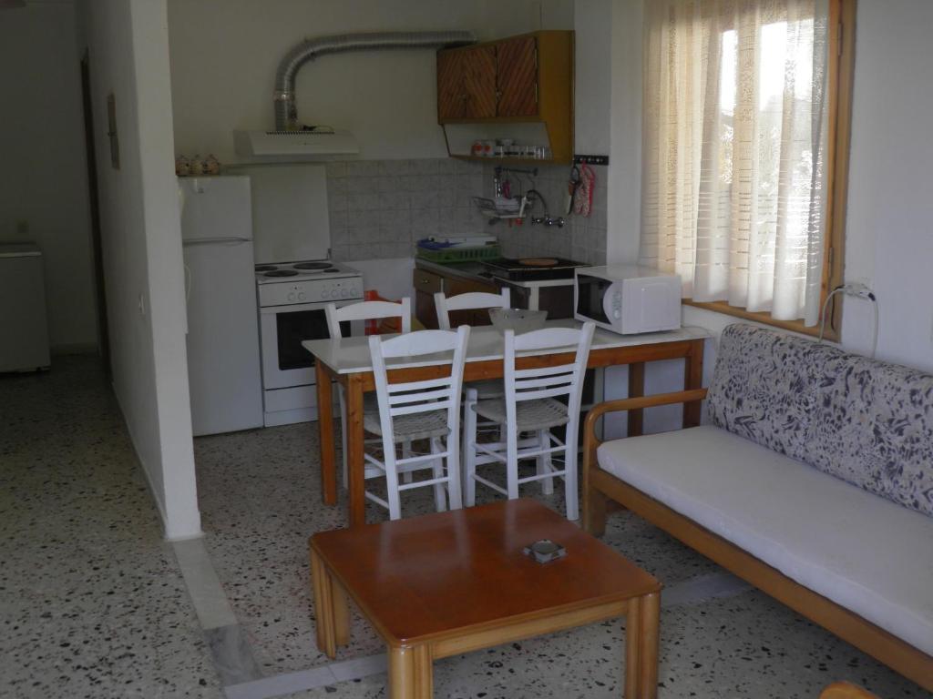 Fatiras Studios * Kassiopi