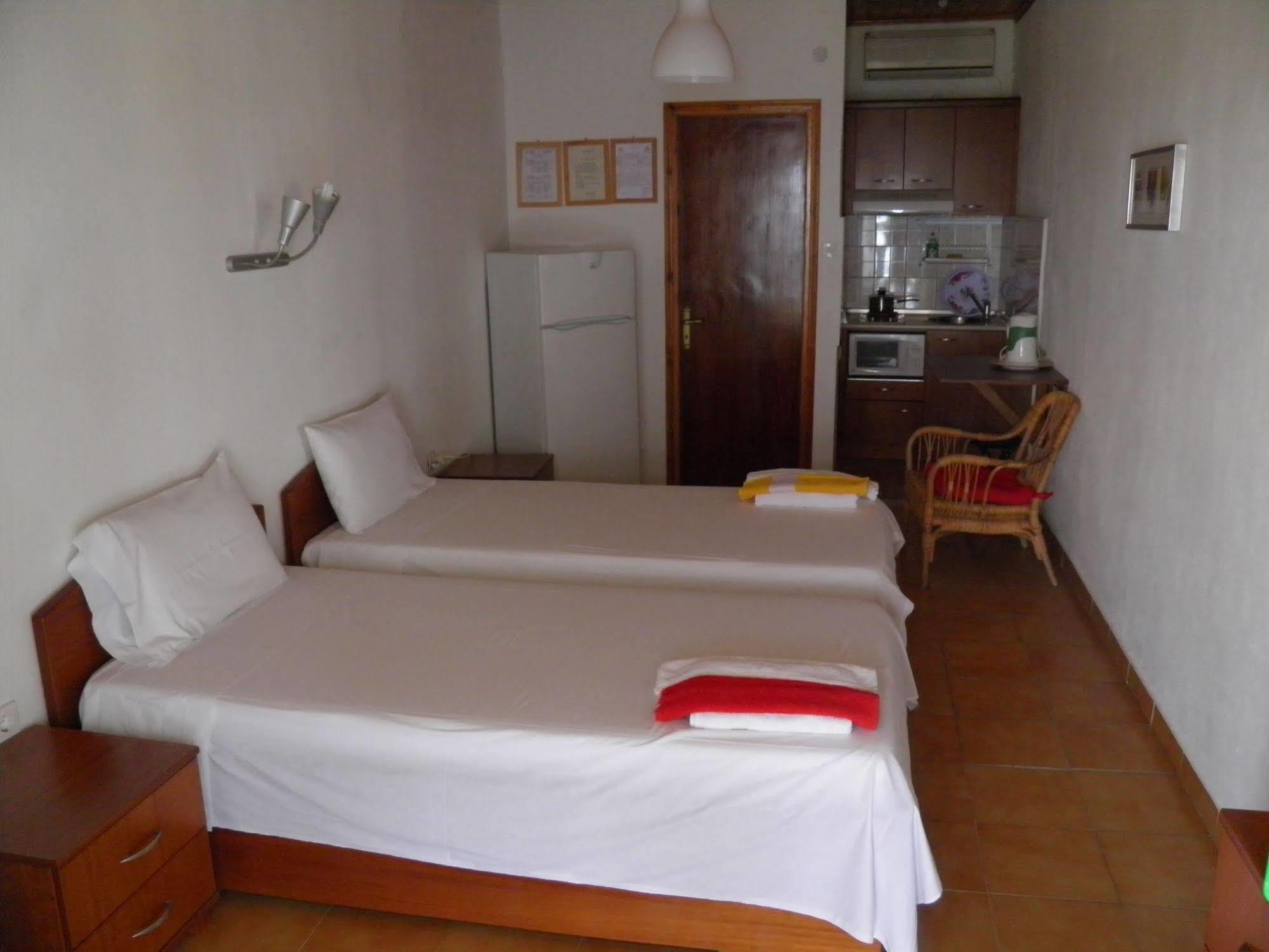Apartment Fatiras Studios *